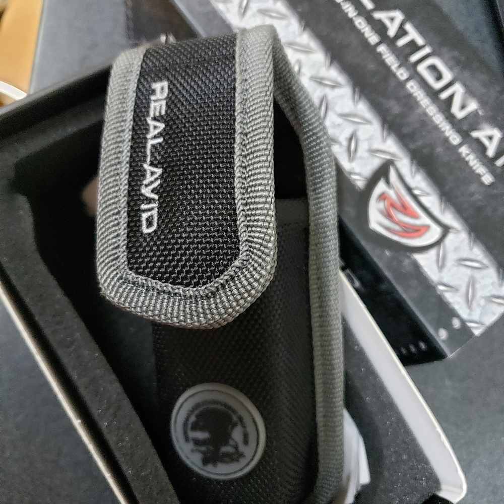 Revelation AMP lighted 3 in 1 field dressing knife - Picture 2 of 2
